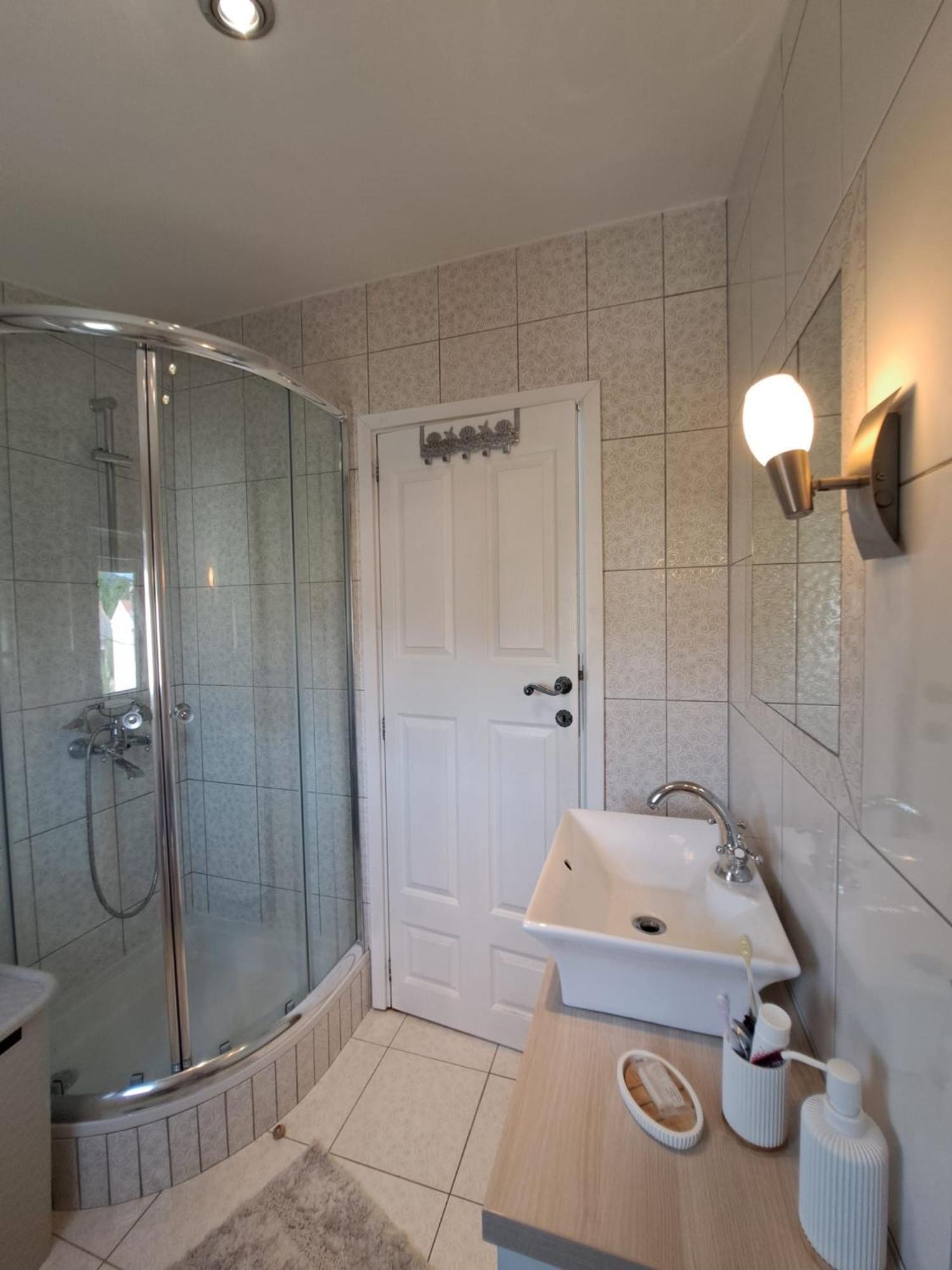 Apartman Lucia Posedarje Exterior photo
